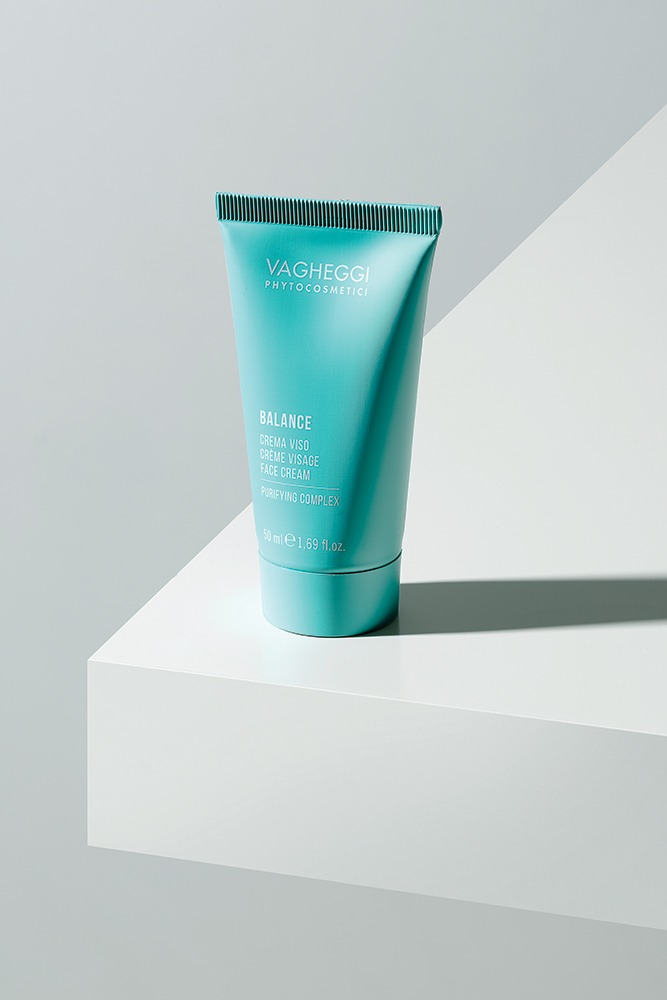 Balance arckr&eacute;m zs&iacute;ros &eacute;s akn&eacute;ra hajlamos bőrre k&ouml;nnyű hidrat&aacute;l&oacute; formul&aacute;val